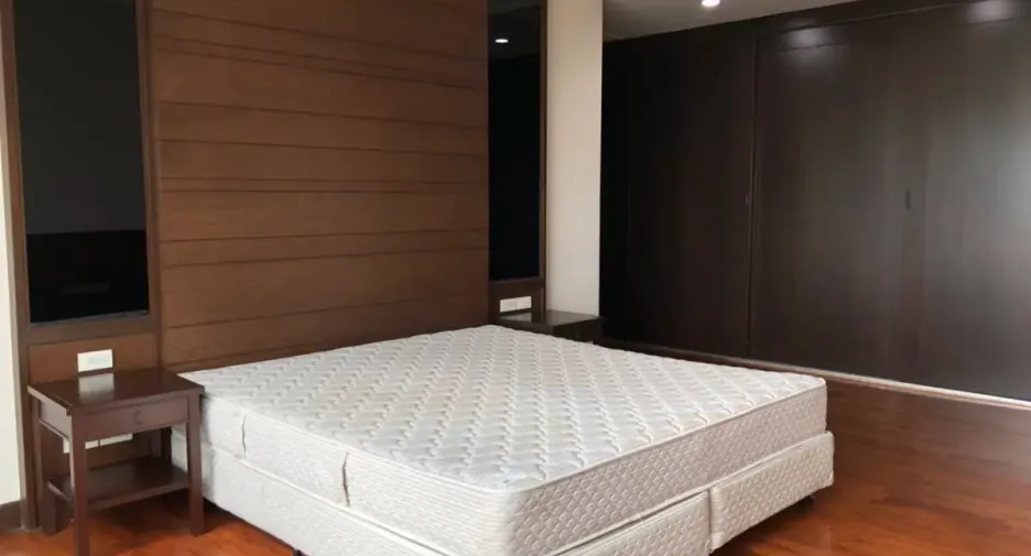 Wohnung zur Miete mit 3 Zimmer in Watthana, Bangkok