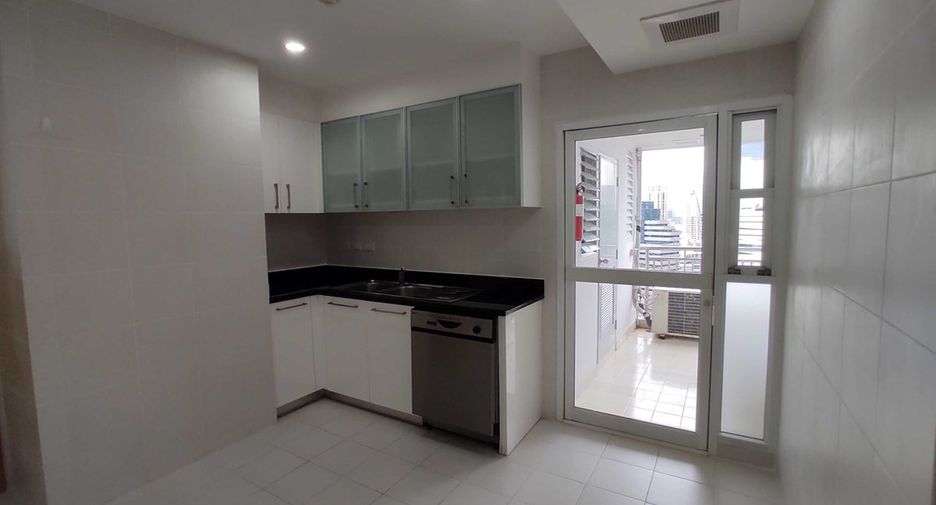 À louer 3 chambres condo à Khlong Toei, Bangkok