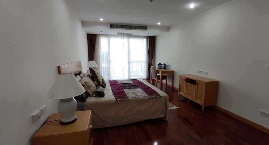 À louer 3 chambres condo à Khlong Toei, Bangkok