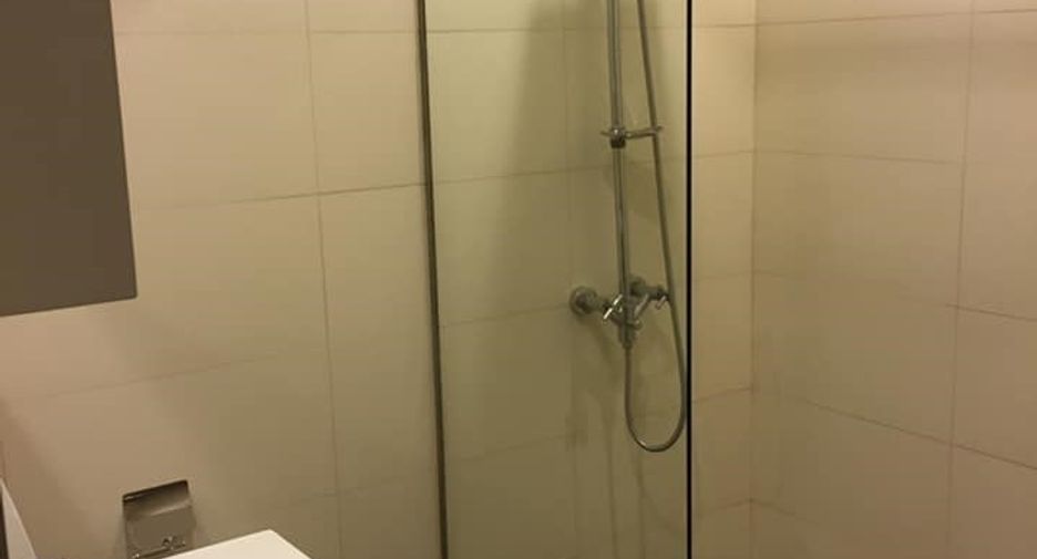 For sale 1 bed condo in Khlong Toei, Bangkok