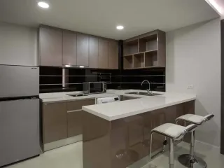 For rent 1 bed condo in Khlong Toei, Bangkok