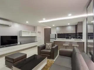 For rent 1 bed condo in Khlong Toei, Bangkok