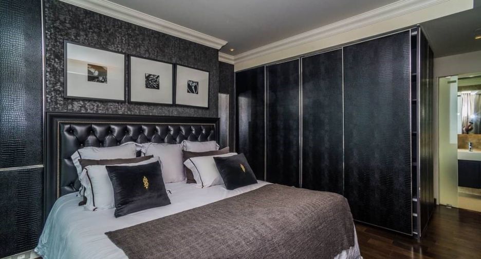 For rent and for sale 3 bedrooms condo in Khlong Toei, Bangkok