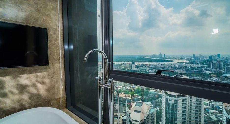 For rent and for sale 3 bedrooms condo in Khlong Toei, Bangkok