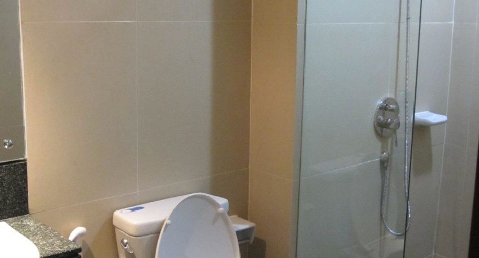 For sale 2 bedrooms condo in Watthana, Bangkok