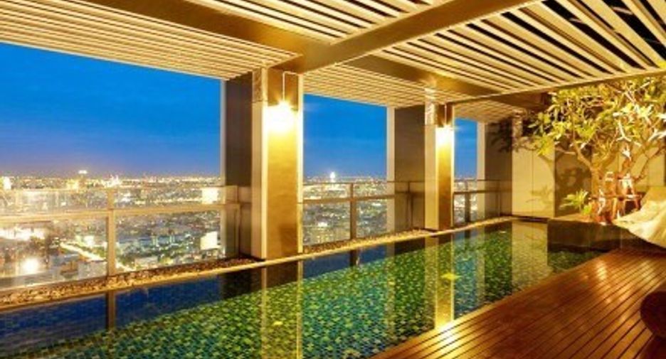 For sale 4 bedrooms condo in Sathon, Bangkok