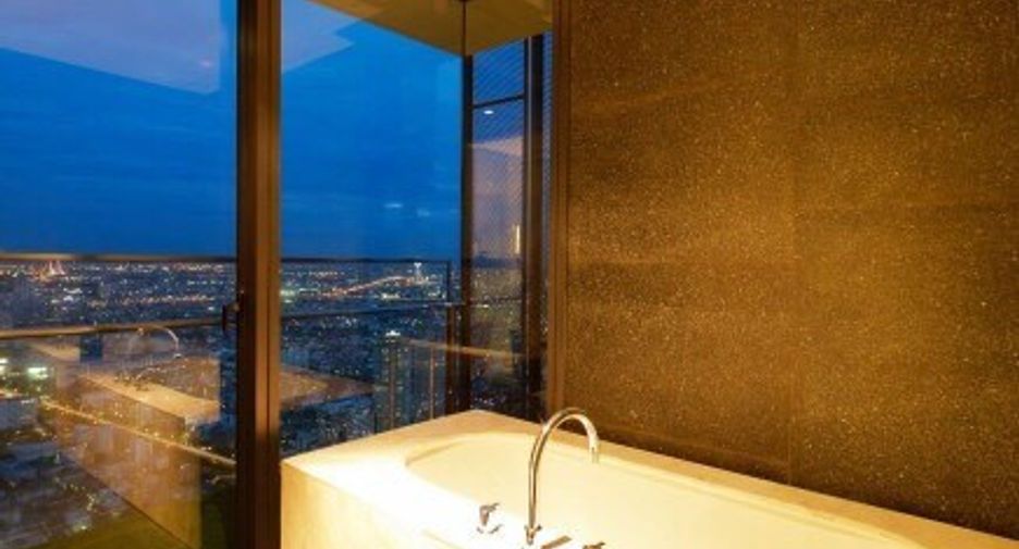 For sale 4 bedrooms condo in Sathon, Bangkok