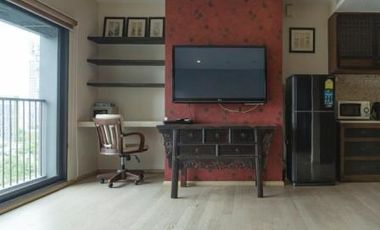 For sale 1 bed condo in Khlong Toei, Bangkok