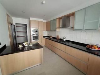 Wohnung zur Miete mit 3 Zimmer in Watthana, Bangkok