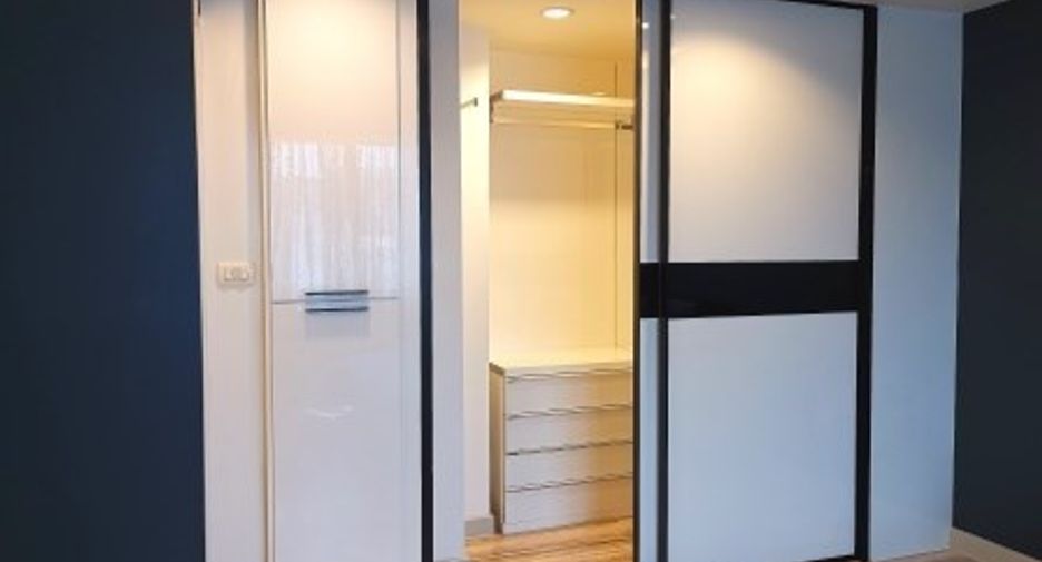 For sale 2 bedrooms condo in Khlong Toei, Bangkok