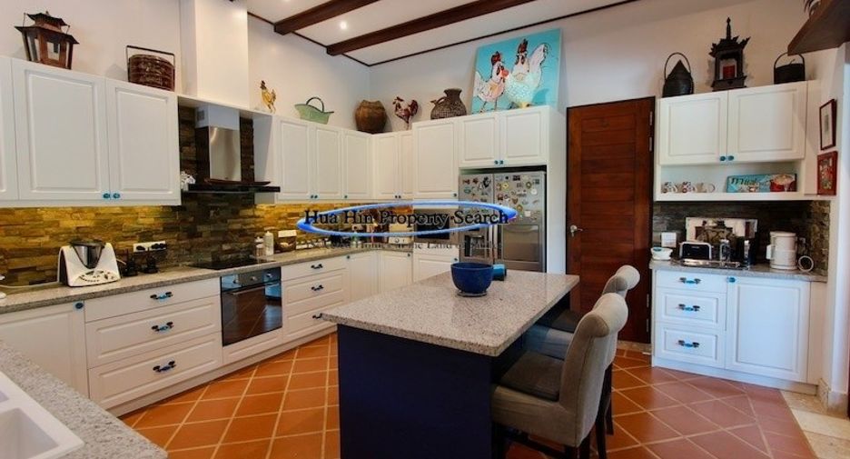 Haus zum Kauf mit 5 Zimmer in Pran Buri, Prachuap Khiri Khan