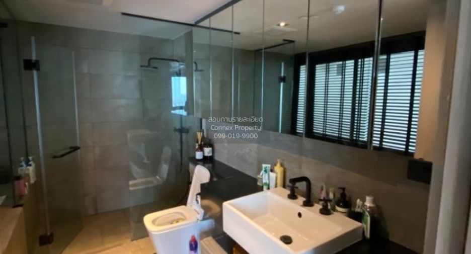 Condo en alquiler de 3 habitaciones en Watthana, Bangkok