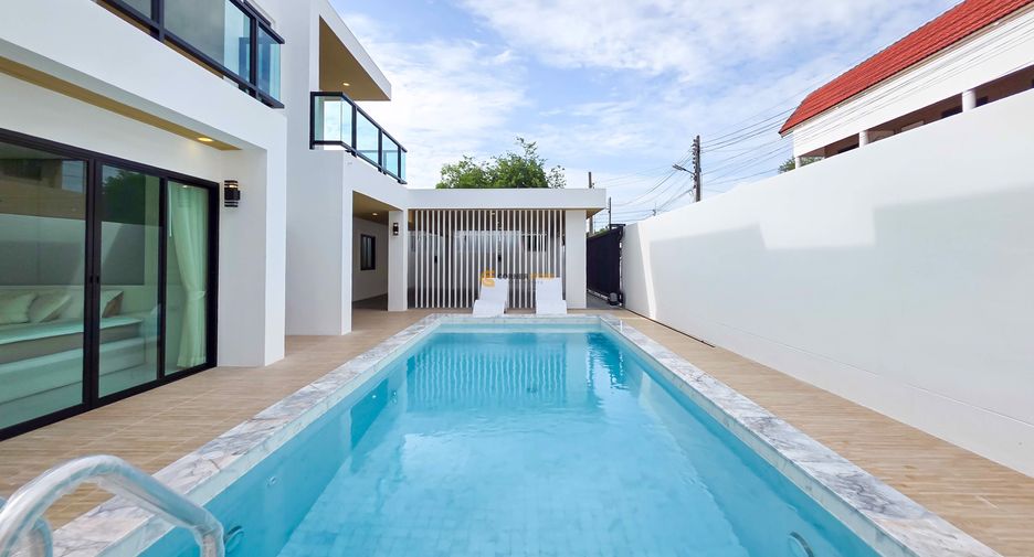 Haus zur Miete und zum Kauf mit 5 Zimmer in Bang Lamung, Chonburi