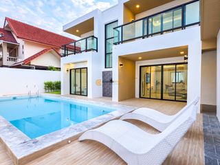 Haus zur Miete und zum Kauf mit 5 Zimmer in Bang Lamung, Chonburi