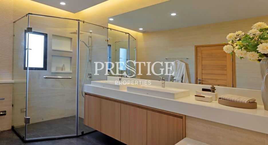 For sale 3 bedrooms house in Huay Yai, Pattaya