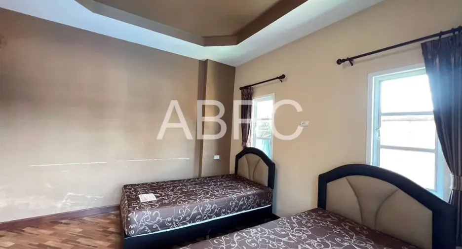 For rent 6 bedrooms house in Bang Lamung, Chonburi