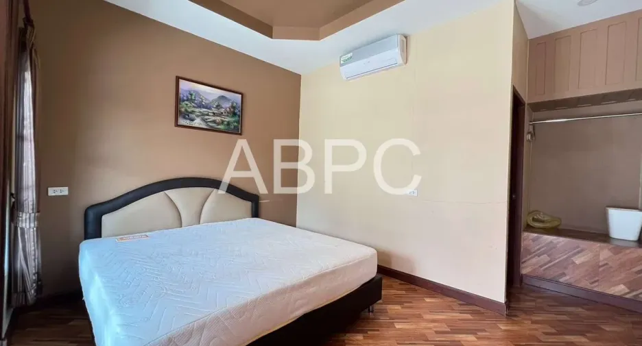 For rent 6 bedrooms house in Bang Lamung, Chonburi