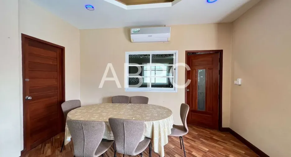 For rent 6 bedrooms house in Bang Lamung, Chonburi