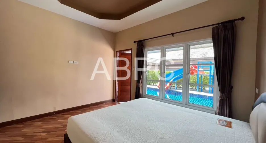 For rent 6 bedrooms house in Bang Lamung, Chonburi