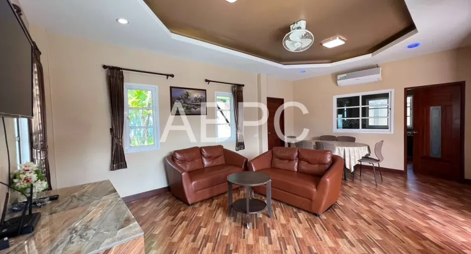 For rent 6 bedrooms house in Bang Lamung, Chonburi
