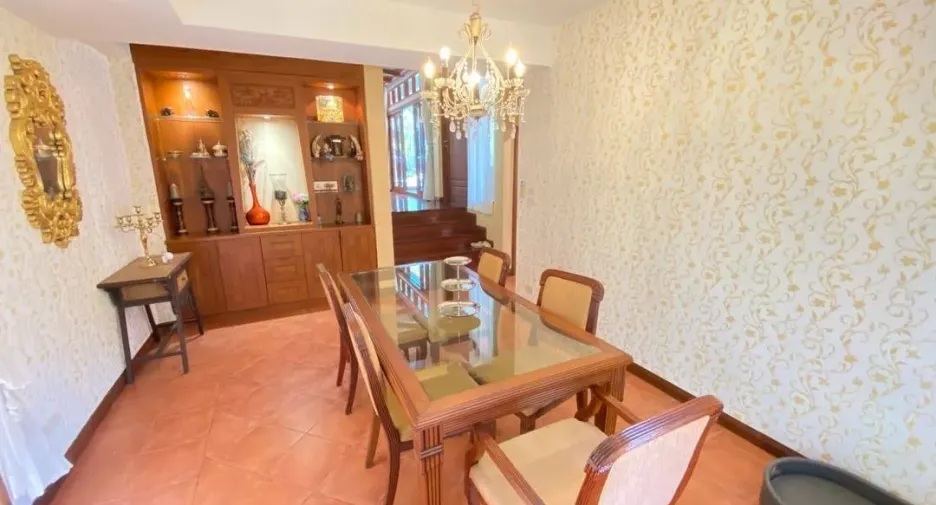 For rent and for sale 4 bedrooms house in Jomtien, Pattaya