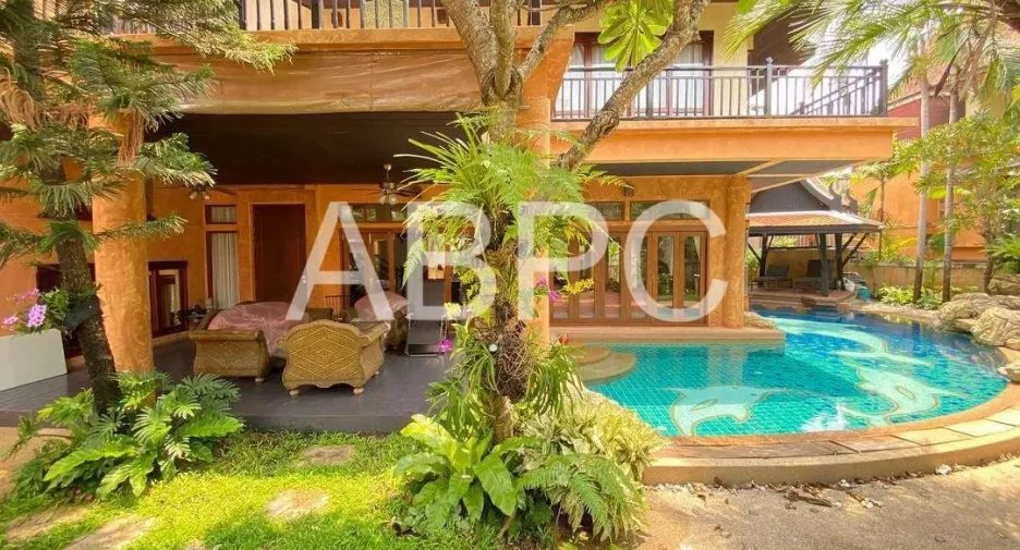For rent and for sale 4 bedrooms house in Jomtien, Pattaya
