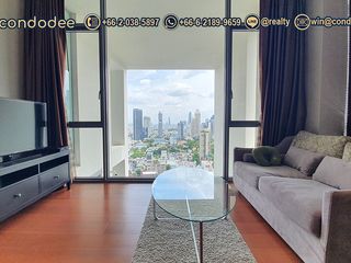 For sale 3 ベッドルーム condo in Sathon, Bangkok