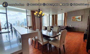 For sale 3 ベッドルーム condo in Sathon, Bangkok