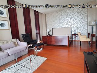 For sale 3 ベッドルーム condo in Sathon, Bangkok