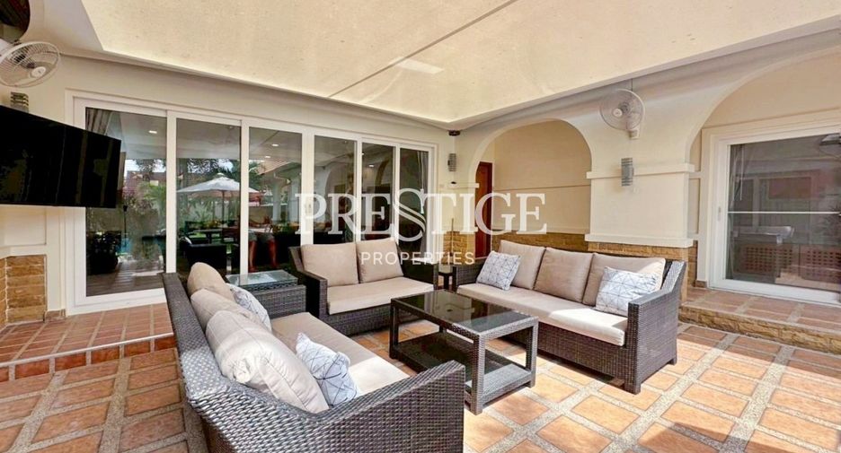 For sale 4 bedrooms house in Bang Lamung, Chonburi