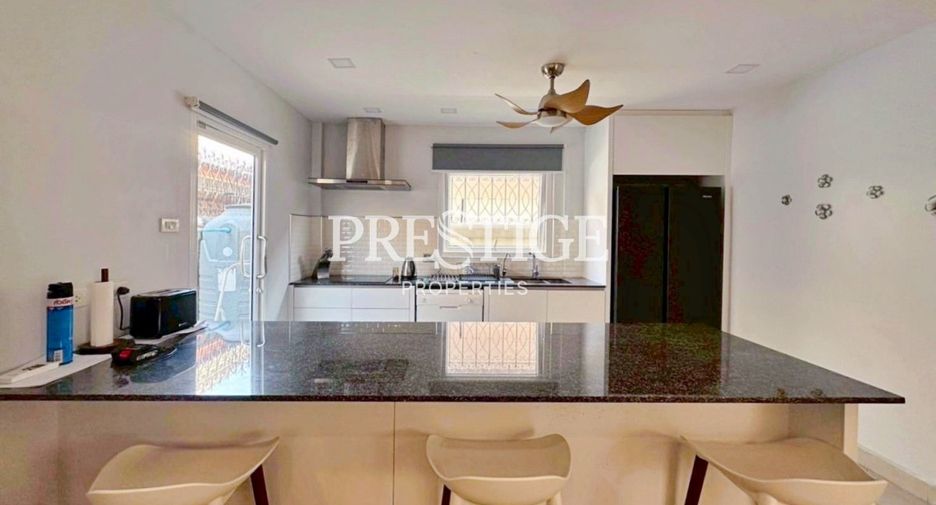 For sale 4 bedrooms house in Bang Lamung, Chonburi