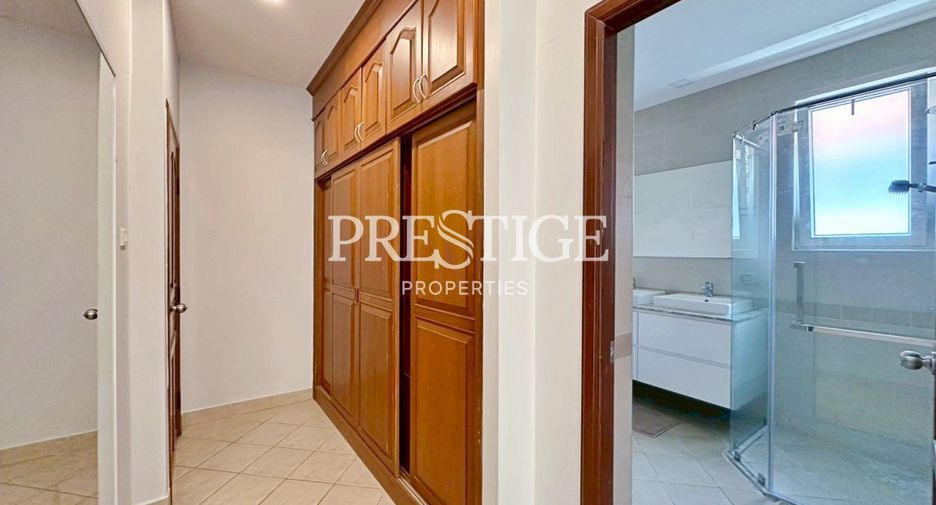 For sale 4 bedrooms house in Bang Lamung, Chonburi