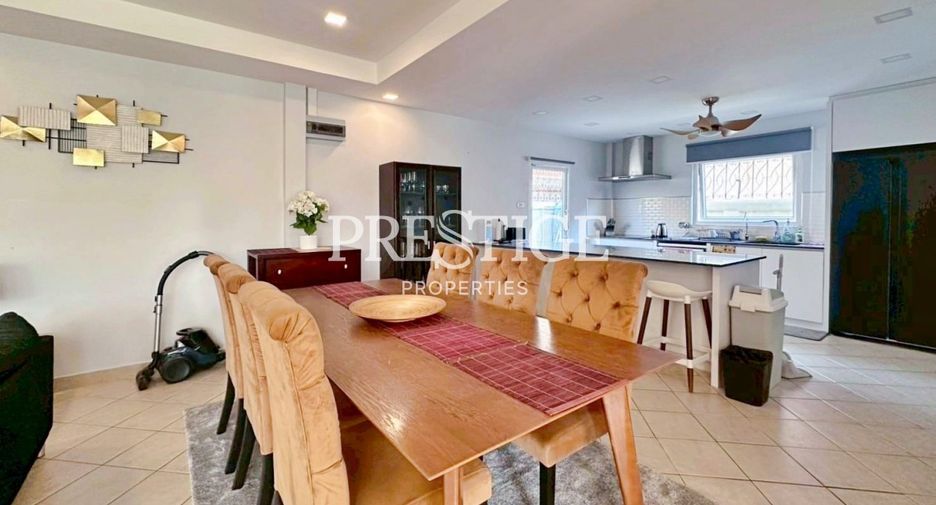 For sale 4 bedrooms house in Bang Lamung, Chonburi
