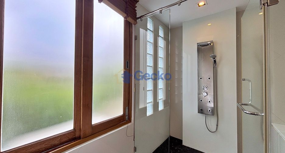 For rent and for sale 5 bedrooms house in Bang Lamung, Chonburi