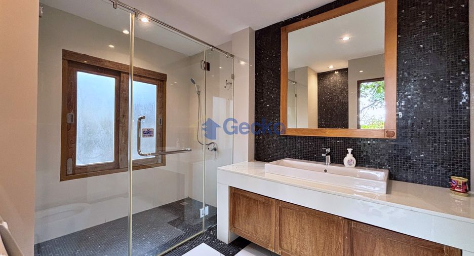 For rent and for sale 5 bedrooms house in Bang Lamung, Chonburi