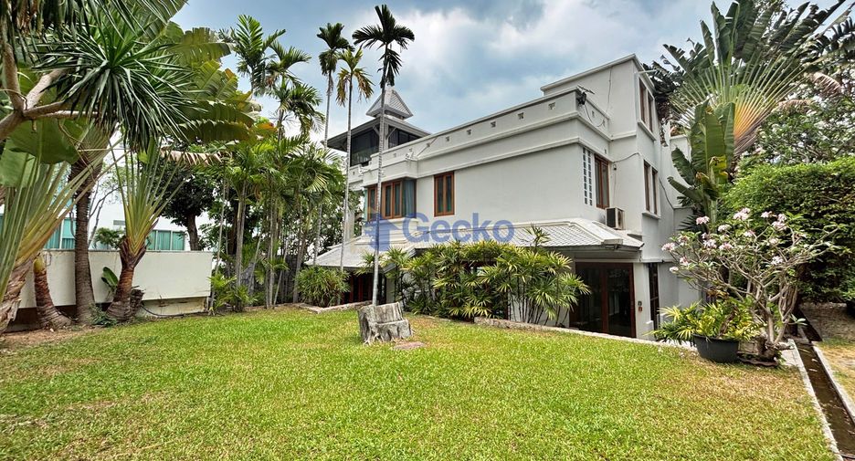 For rent and for sale 5 bedrooms house in Bang Lamung, Chonburi
