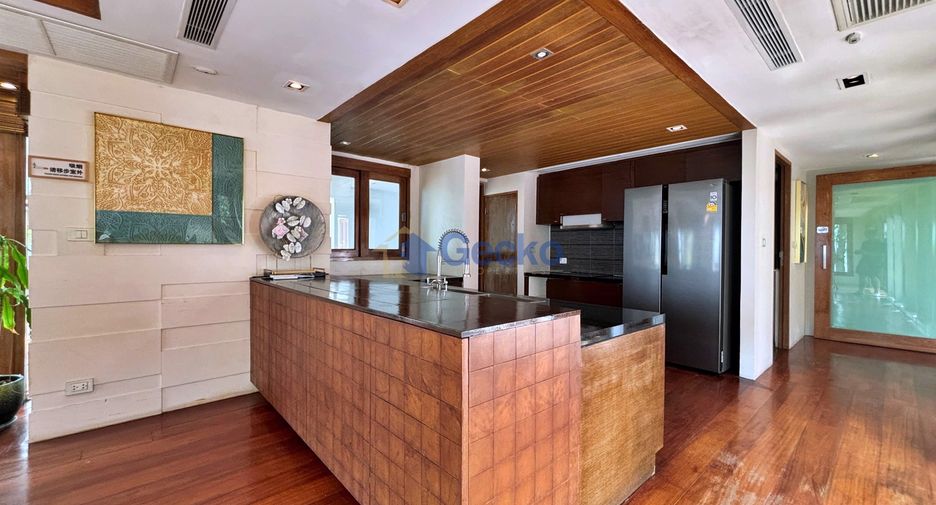 For rent and for sale 5 bedrooms house in Bang Lamung, Chonburi