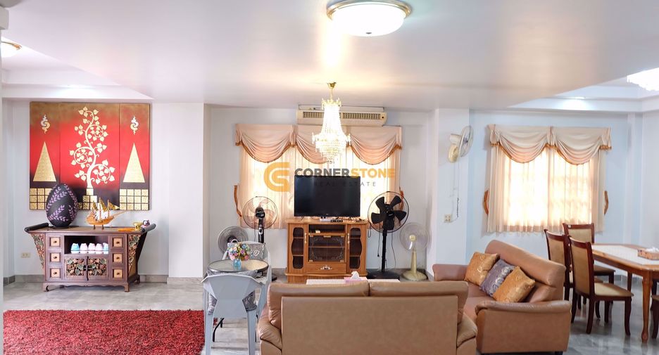 For rent and for sale 4 bedrooms house in Bang Lamung, Chonburi