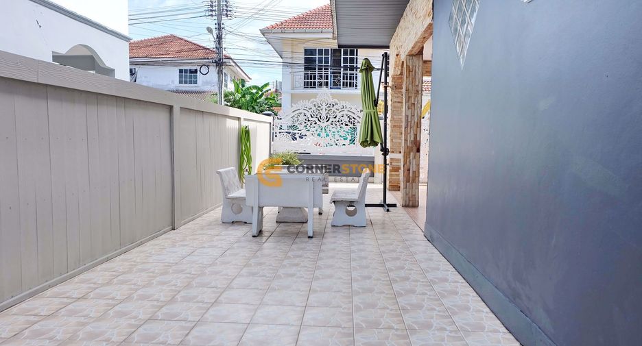 For rent and for sale 4 bedrooms house in Bang Lamung, Chonburi