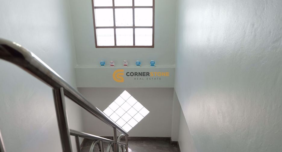 For rent and for sale 4 bedrooms house in Bang Lamung, Chonburi