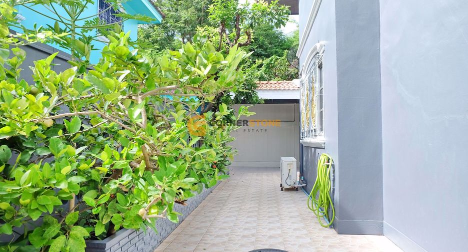 For rent and for sale 4 bedrooms house in Bang Lamung, Chonburi