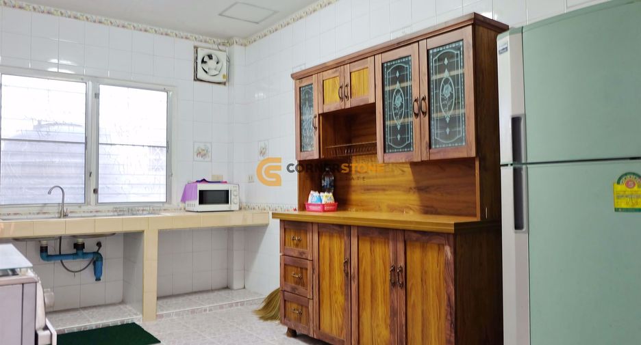 For rent and for sale 4 bedrooms house in Bang Lamung, Chonburi