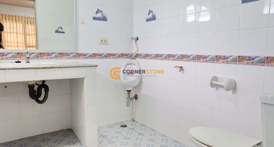 For rent and for sale 4 bedrooms house in Bang Lamung, Chonburi