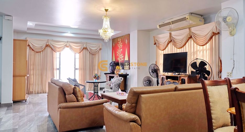 For rent and for sale 4 bedrooms house in Bang Lamung, Chonburi