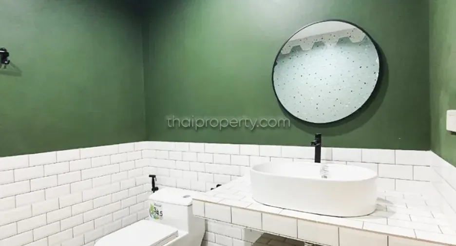 For rent and for sale 6 bedrooms house in Jomtien, Pattaya