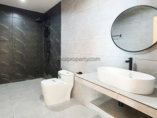 Casa en venta y en alquiler de 6 habitaciones en Bang Lamung, Chonburi