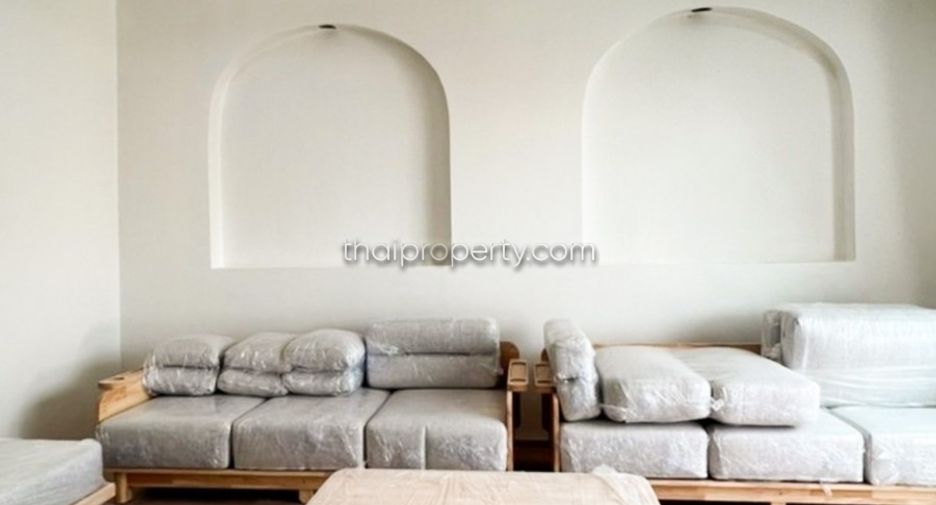 For sale and for rent 6 bedrooms house in Bang Lamung, Chonburi