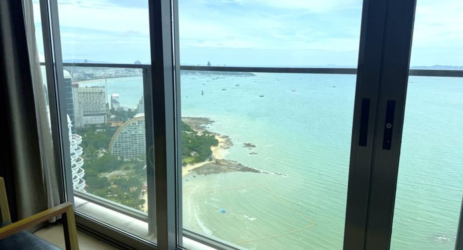 For sale 3 bedrooms condo in North Pattaya, Pattaya