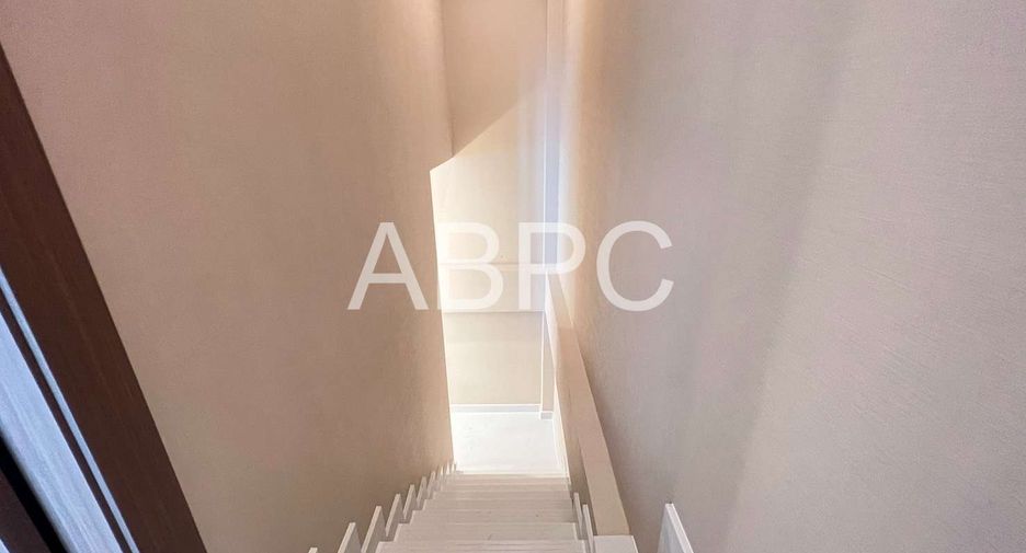 Haus zum Kauf mit 4 Zimmer in Bang Lamung, Chonburi