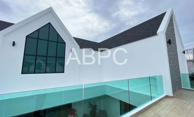 For sale 4 bedrooms house in Bang Lamung, Chonburi